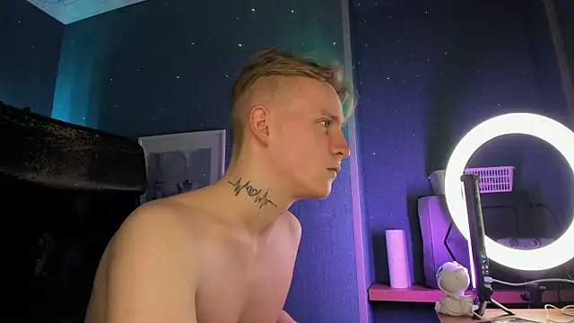 دردشة AlexxSweet الجنسية المباشرة