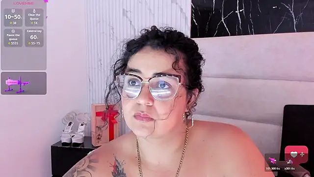 Reginavegaa Chat XXX in diretta