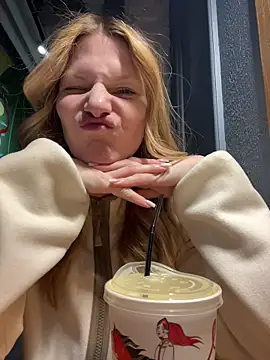 MaryHigginsのライブXXXチャット