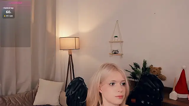 LaureMestler: онлайн-секс-чат