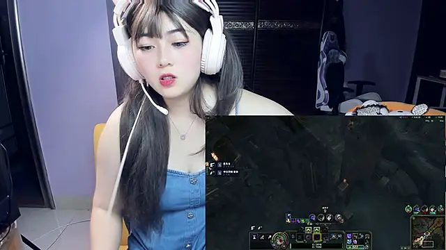 yuki3366 Adlı Modelin Canlı XXX Sohbeti