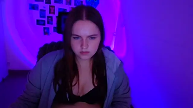 Kitty_Mia_Kitty live XXX chat