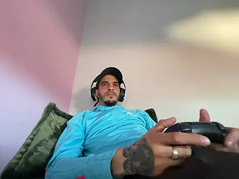 Rebeu313's Live XXX Chat