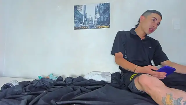 enjoy_hotparty élő XXX-chatje