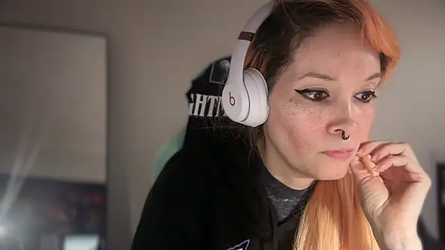 Chatroom XXX en direct de FRRANNKIE