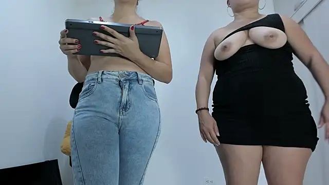 Amelia_Debora_Antonella Chat XXX in diretta