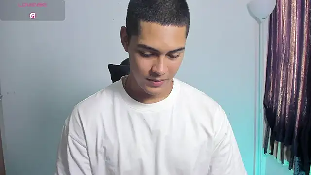 Iamdylan777 Live XXX-Chat