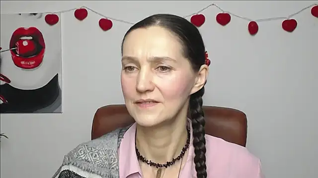 Chat +18 de TayaFinch ao vivo