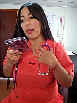 JustSamantha_ élő XXX-chatje