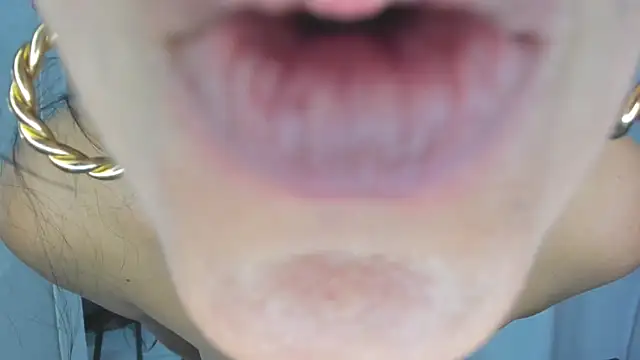 Show de AnnaArela na webcam