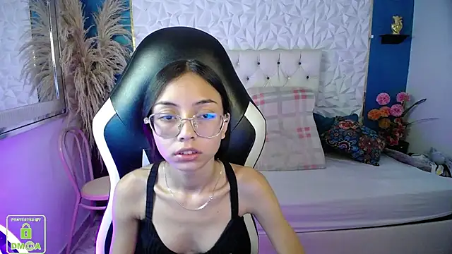 NathaliaSweet_11: онлайн-секс-чат