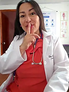 JustSamantha_ Show in webcam