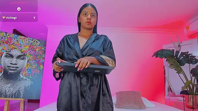 Chatroom XXX en direct de JANYLOVE__