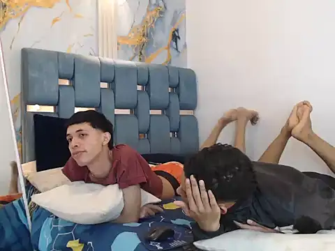 GOLD_BOYSn Webbikameraesitys