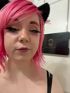 Angel-Lewd-Cake Show in webcam