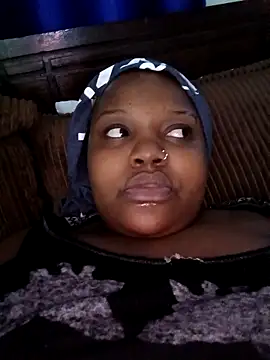 queennapal Adlı Modelin Canlı XXX Sohbeti