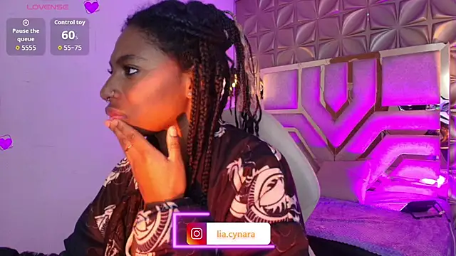 Chat XXX ao vivo de Queen_perla_