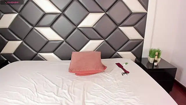 Chat XXX en directo de SharonMartini