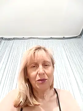 Czat XXX na żywo – TrinaAdair