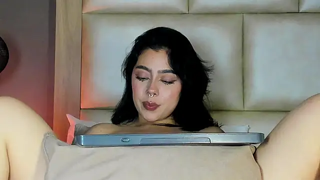 XXX chat uživo modela TaniaRedd_