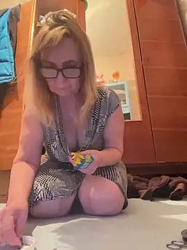 Irina2909@xh: απευθείας συνομιλία ΧΧΧ