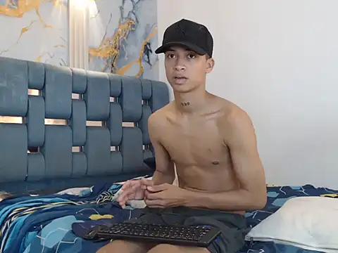 GOLD_BOYS élő XXX-chatje