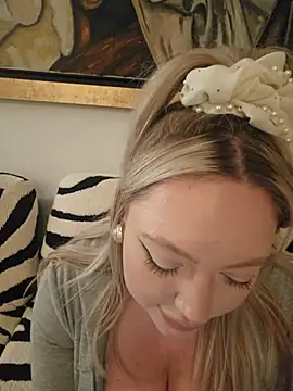 Chat XXX ao vivo de misstitmouseofficial