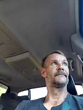 Hungwell1515: онлайн-секс-чат