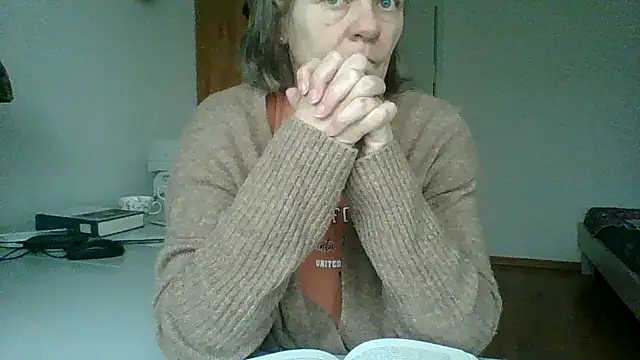 Show modela Laura_Sensuale na web-kameri