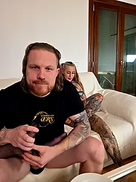 Živý XXX chat kylie_blck