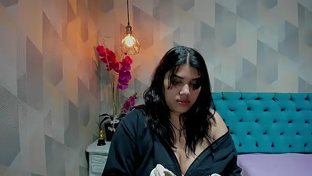 LindaBreeS Adlı Modelin Canlı XXX Sohbeti