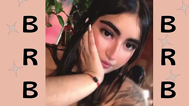 Pertunjukan Kamera Web April__foxx