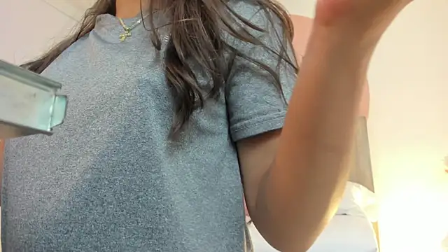 ivette_swan Adlı Modelin Canlı XXX Sohbeti