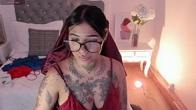 Chat +18 de Aisha_Haddad ao vivo