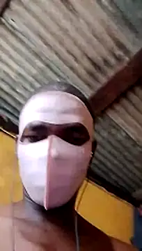 HornyAss_Bitch webkamerás műsora