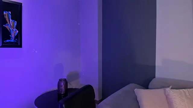 HannahJamesX 即時 XXX 聊天