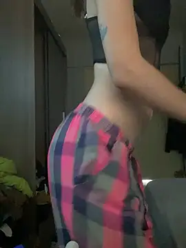 MilagrossuwuのライブXXXチャット