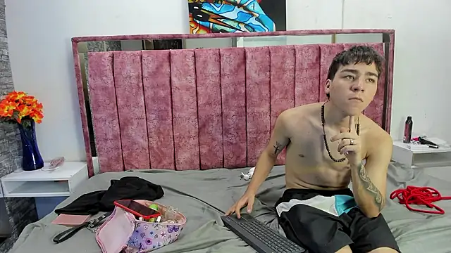 lucy_78_sweet's Webcam Show