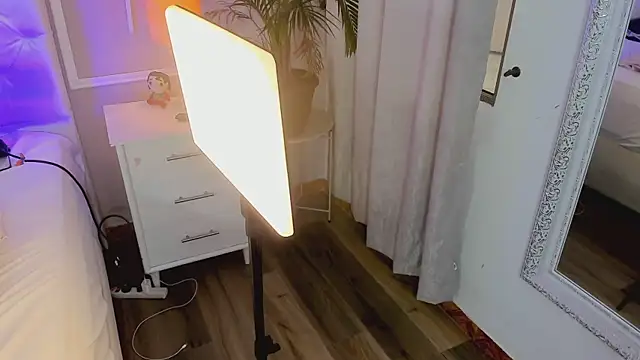 XXX chat uživo modela saryth_hott