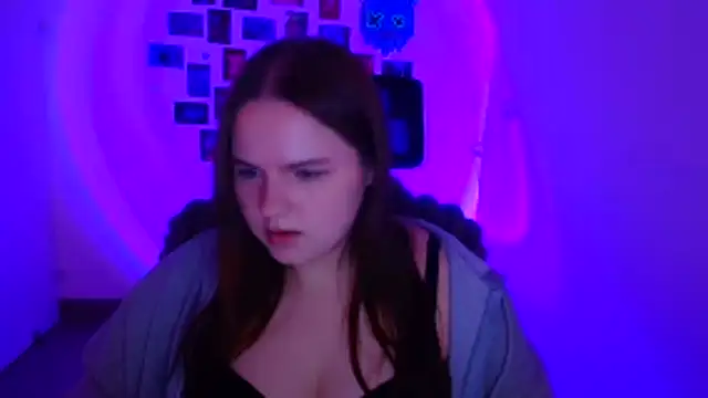 Kitty_Mia_Kitty 即時 XXX 聊天