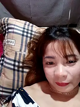 Him_MountainGirl26 网络视讯表演