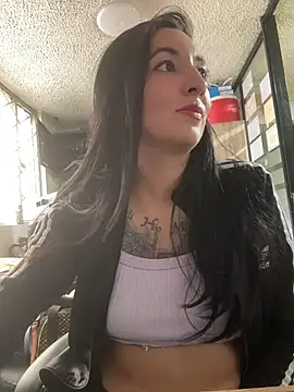 SALOME_KORLAND Adlı Modelin Canlı XXX Sohbeti