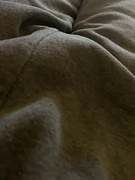 MuzzyFacing Show in webcam