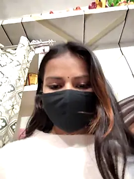 Anushka14321のライブXXXチャット