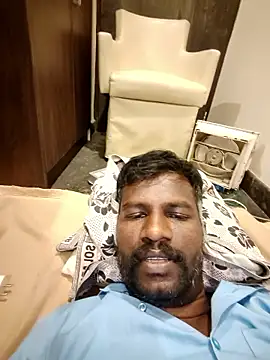 Show modela Paramkeerthi na web-kameri