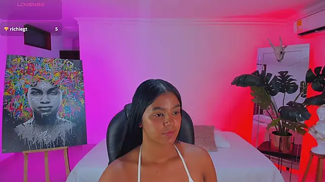 Chatroom XXX en direct de JANYLOVE__