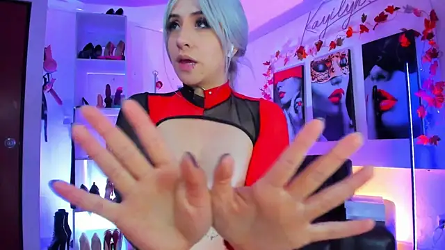 kayilyn élő XXX-chatje