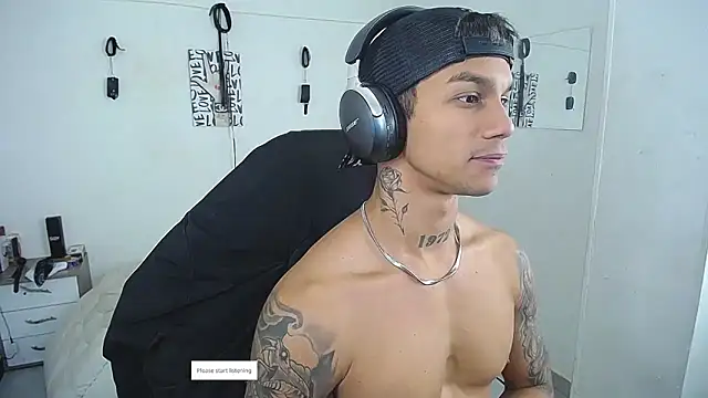 Chat +18 de Leonard_Price ao vivo