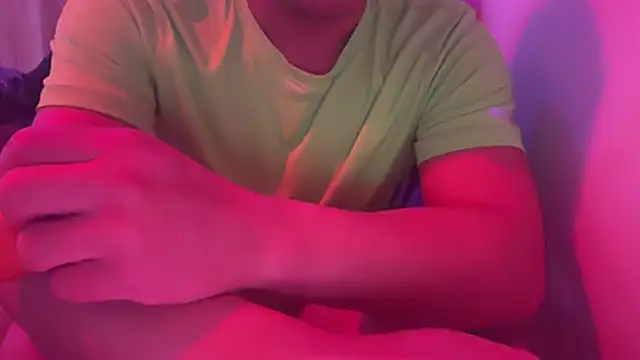 Pokazy przed kamerką – LosAngelesUncutLatino