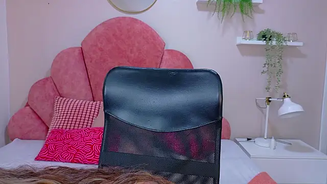 MyApril__ – Naživo XXX chat